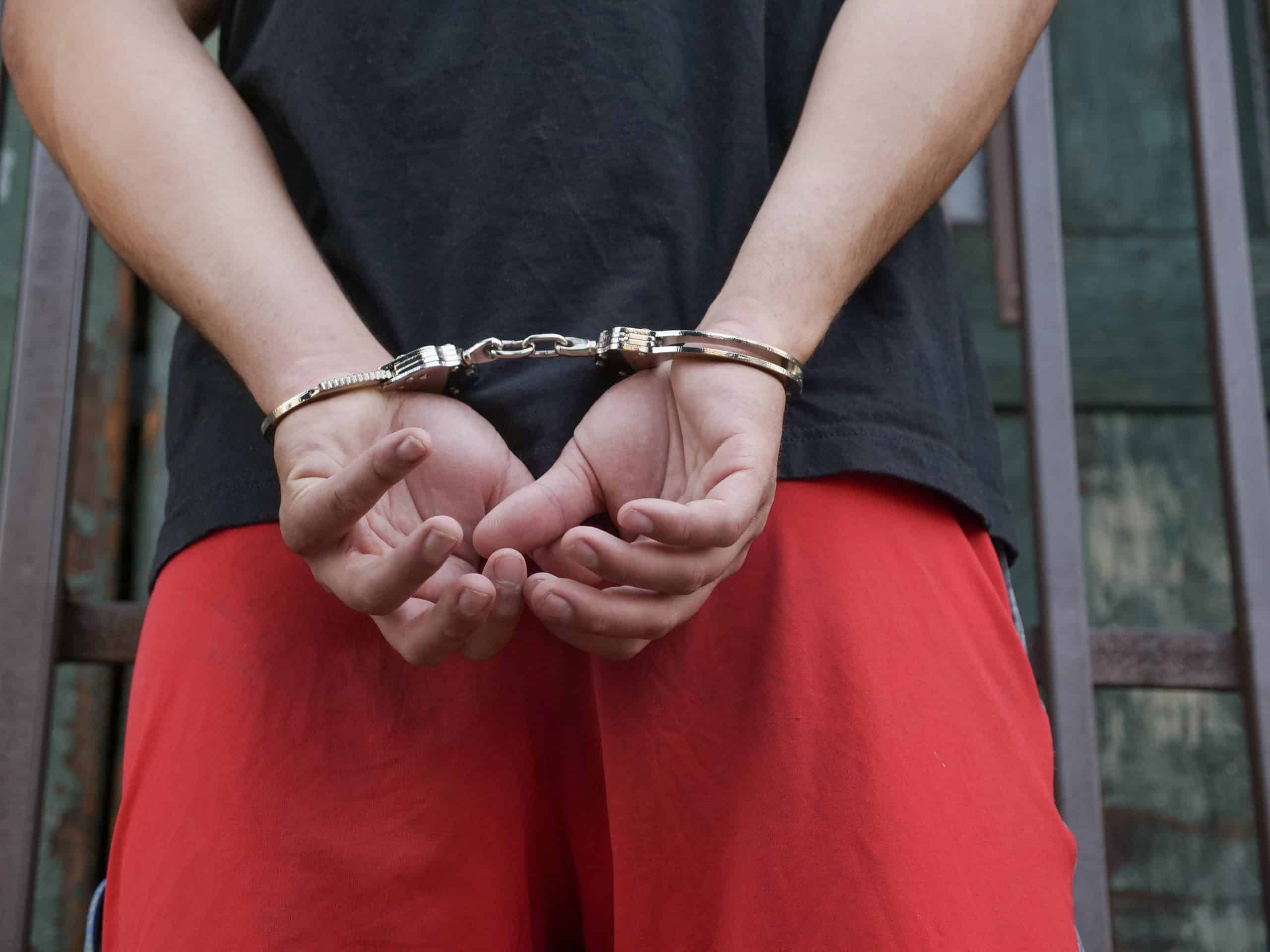 handcuffs bad steal handcuffs bad steal