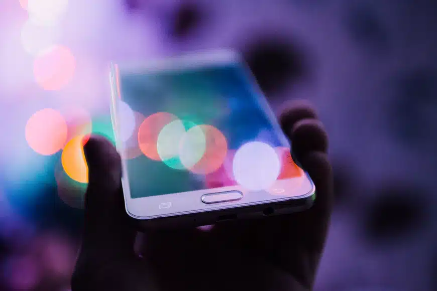 phone social media marketing