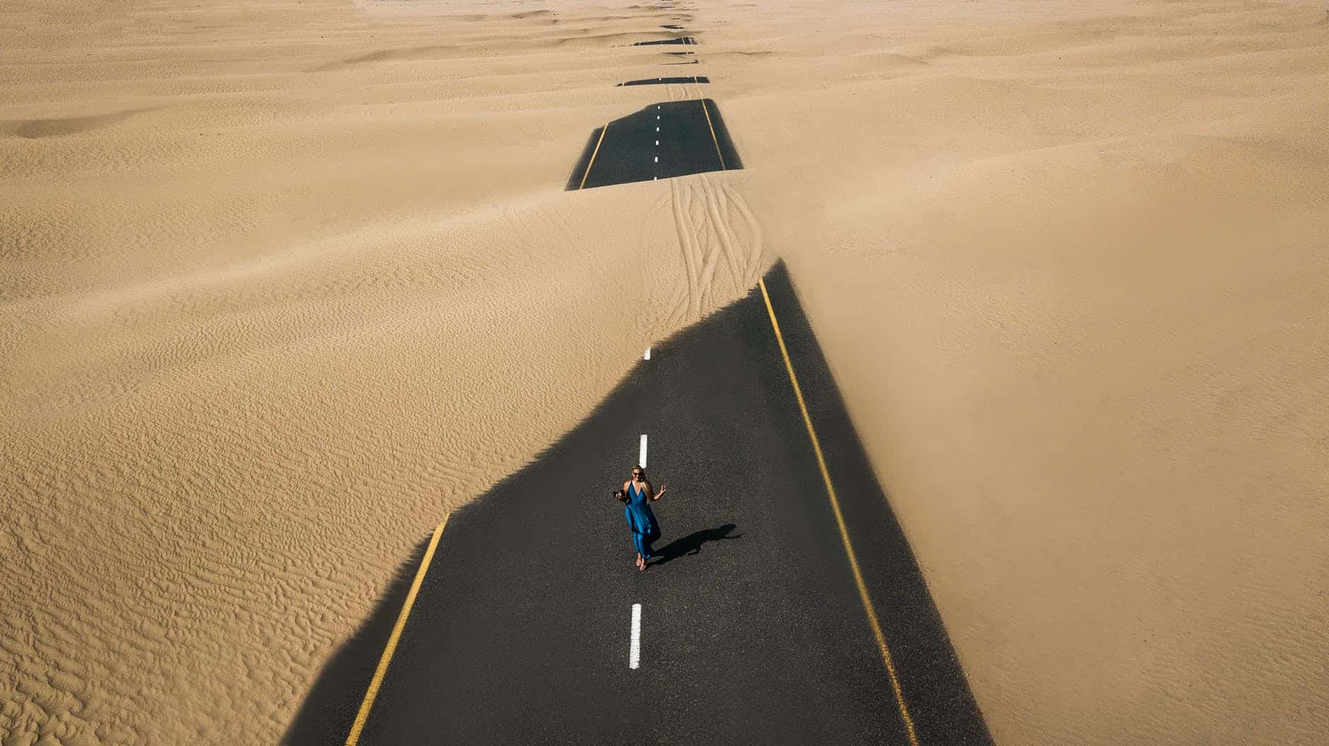 road sand driffs blue dress
