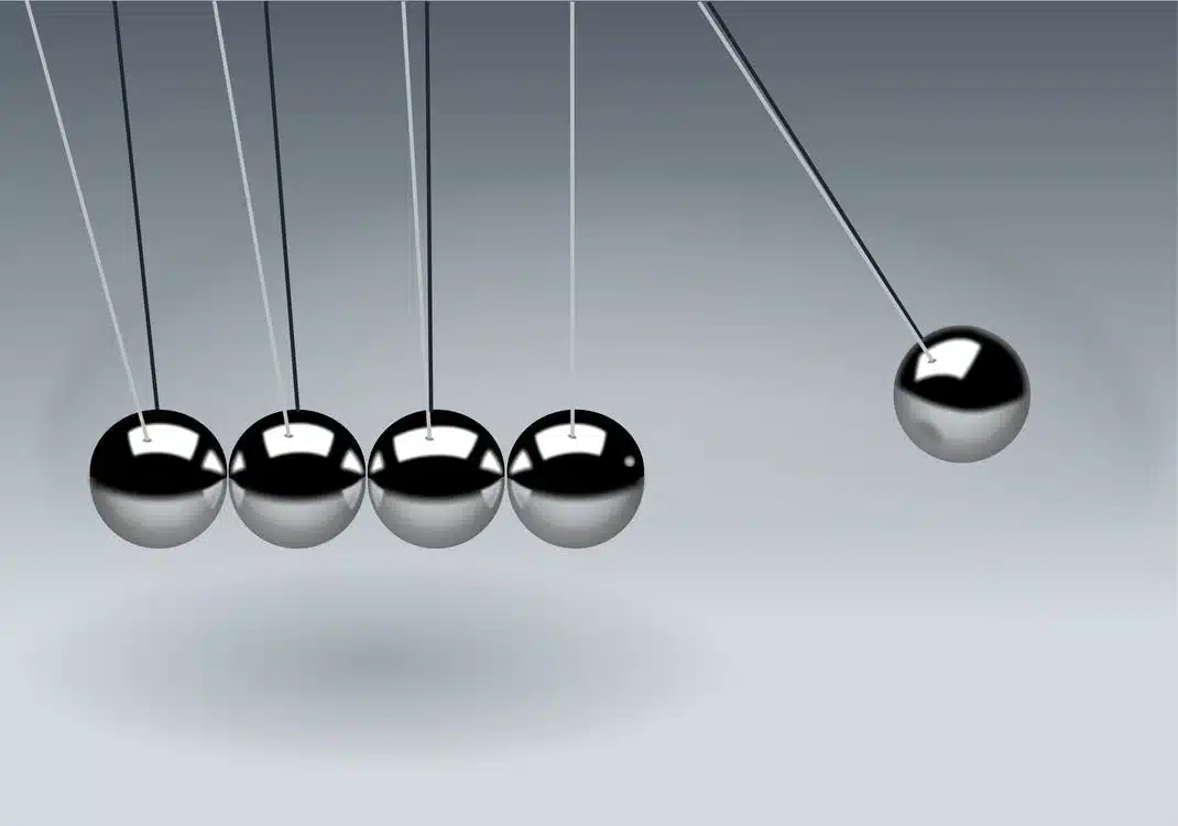 Newtons Crade cause effect