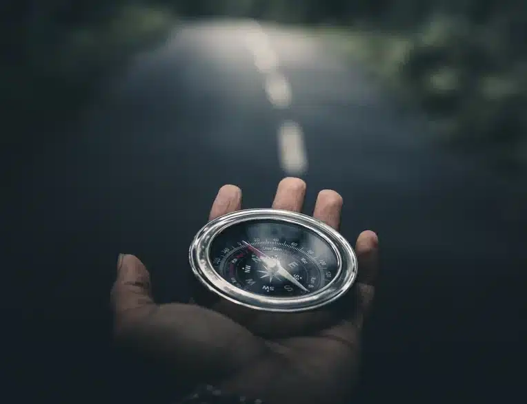 compass outside hand direction
