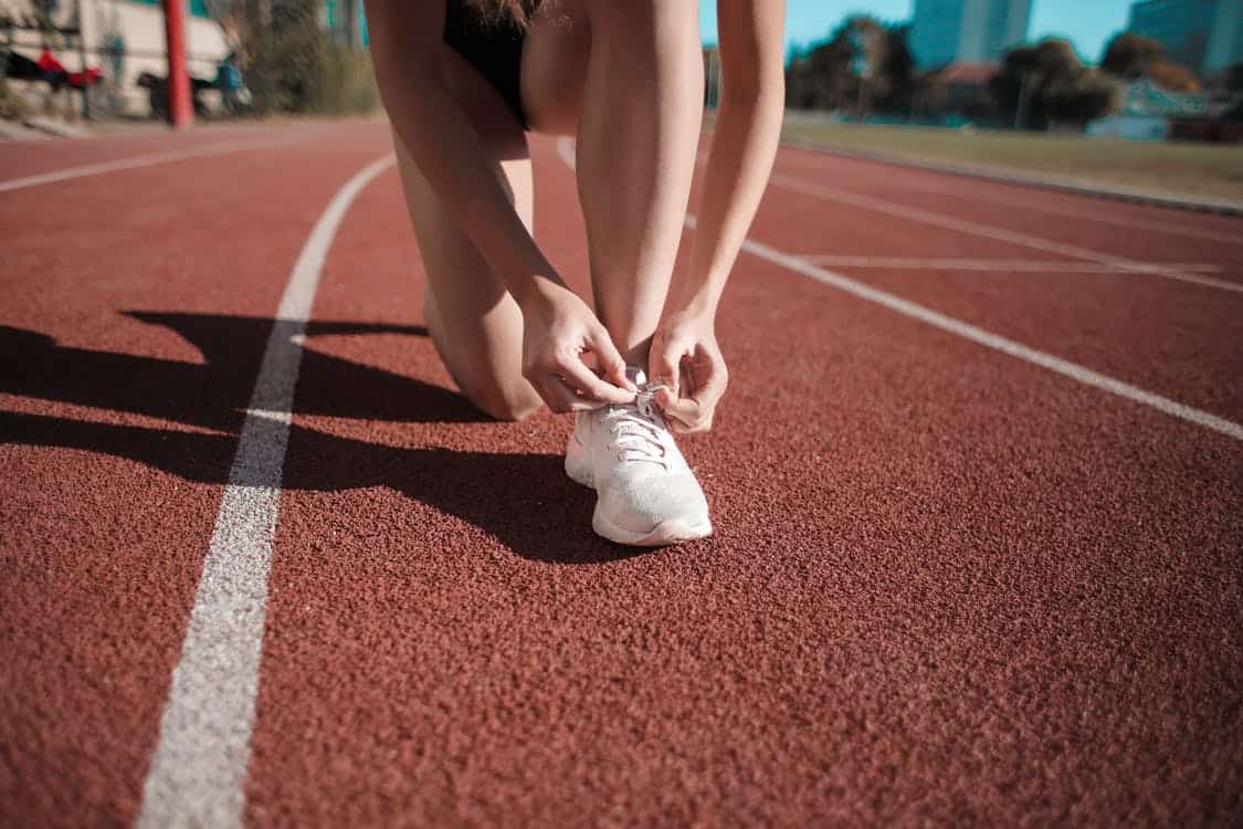 race shoes track tie