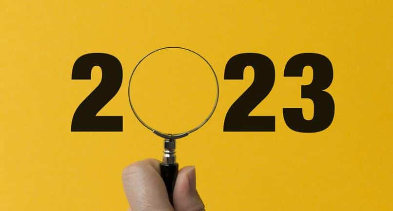 magnifying glass 2023