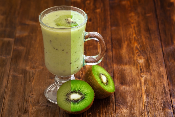 Photo before and after the image editing process. Kiwi smoothie