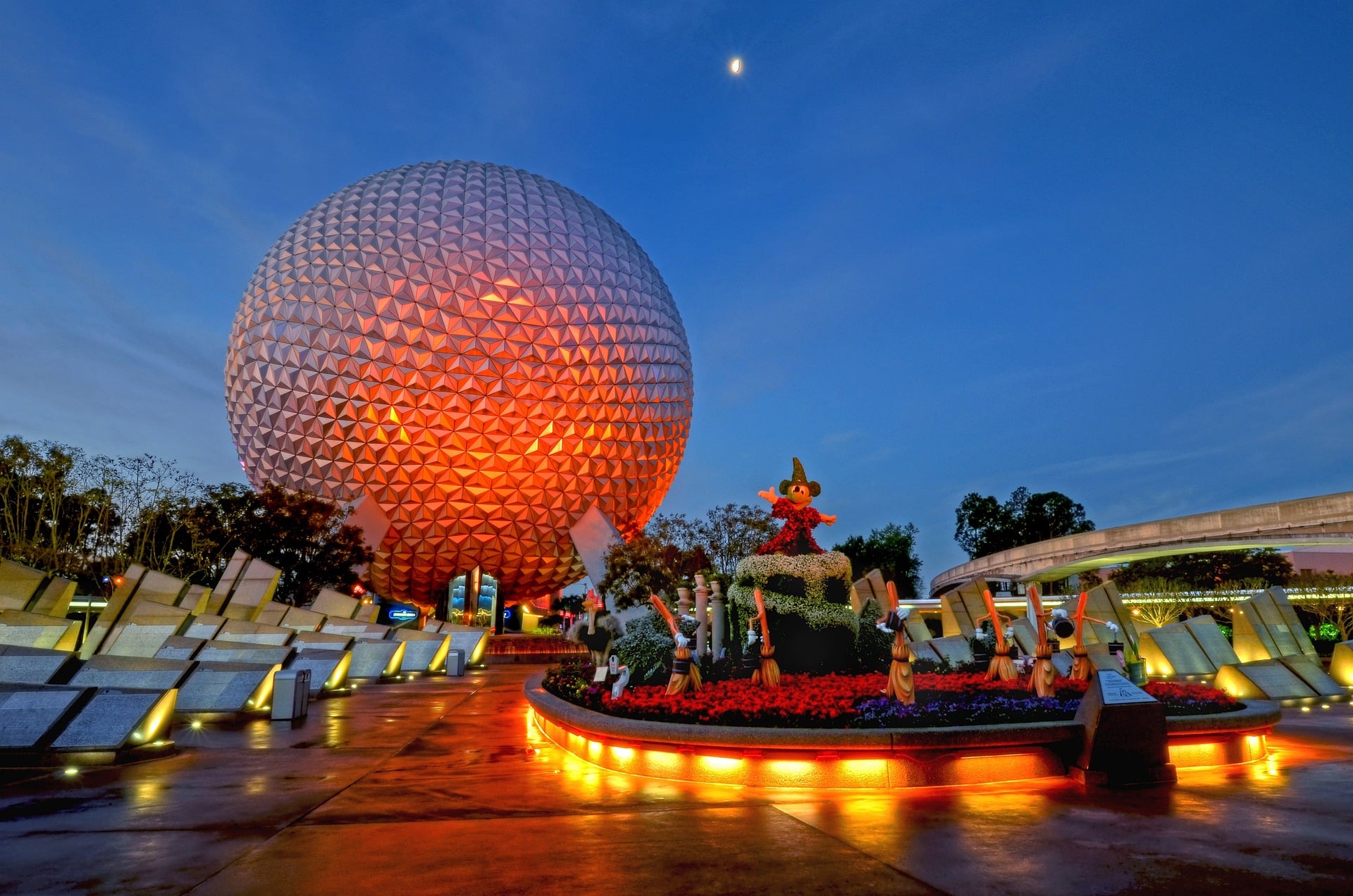 epcot-252810_1920