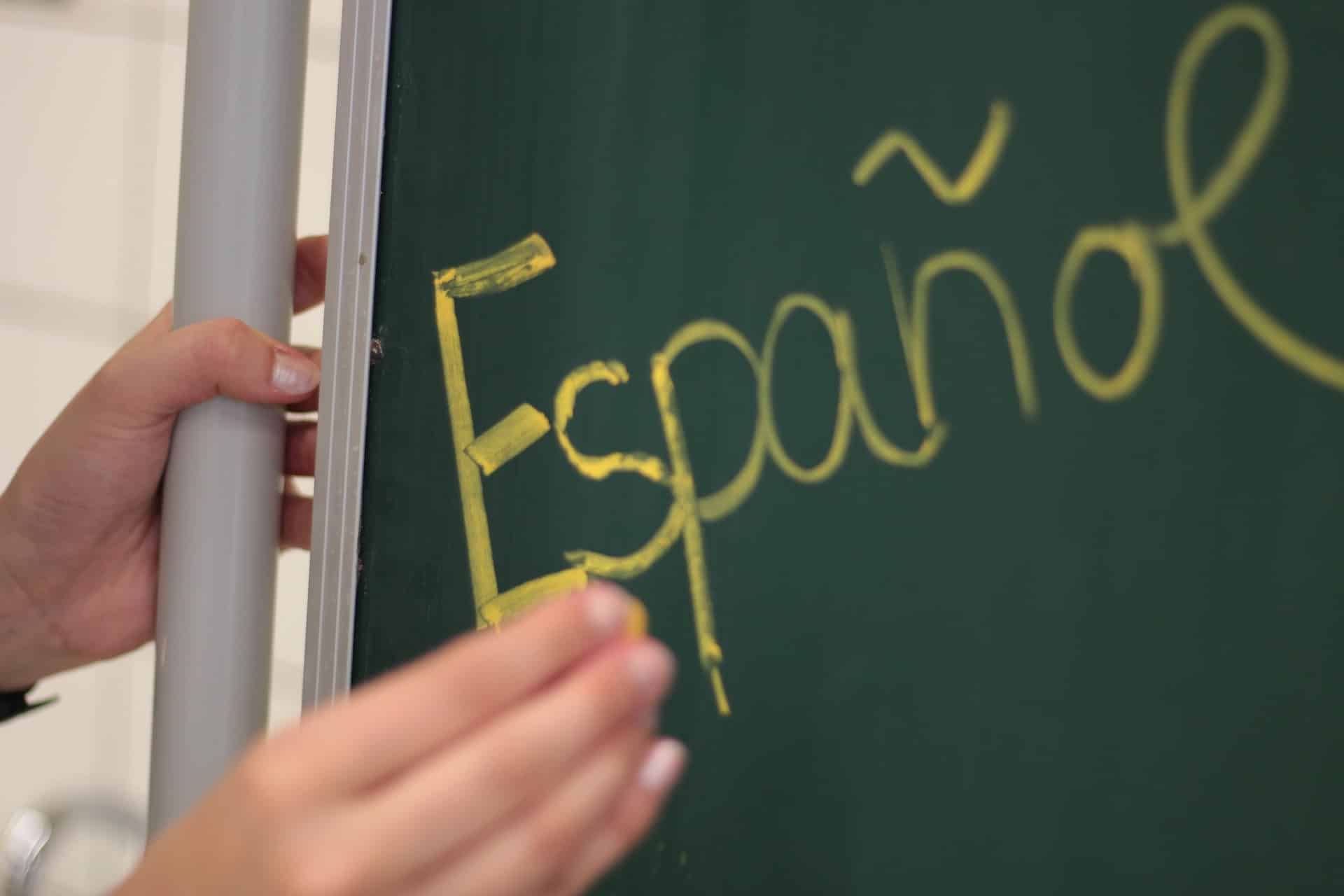 spanish-2938033_1920