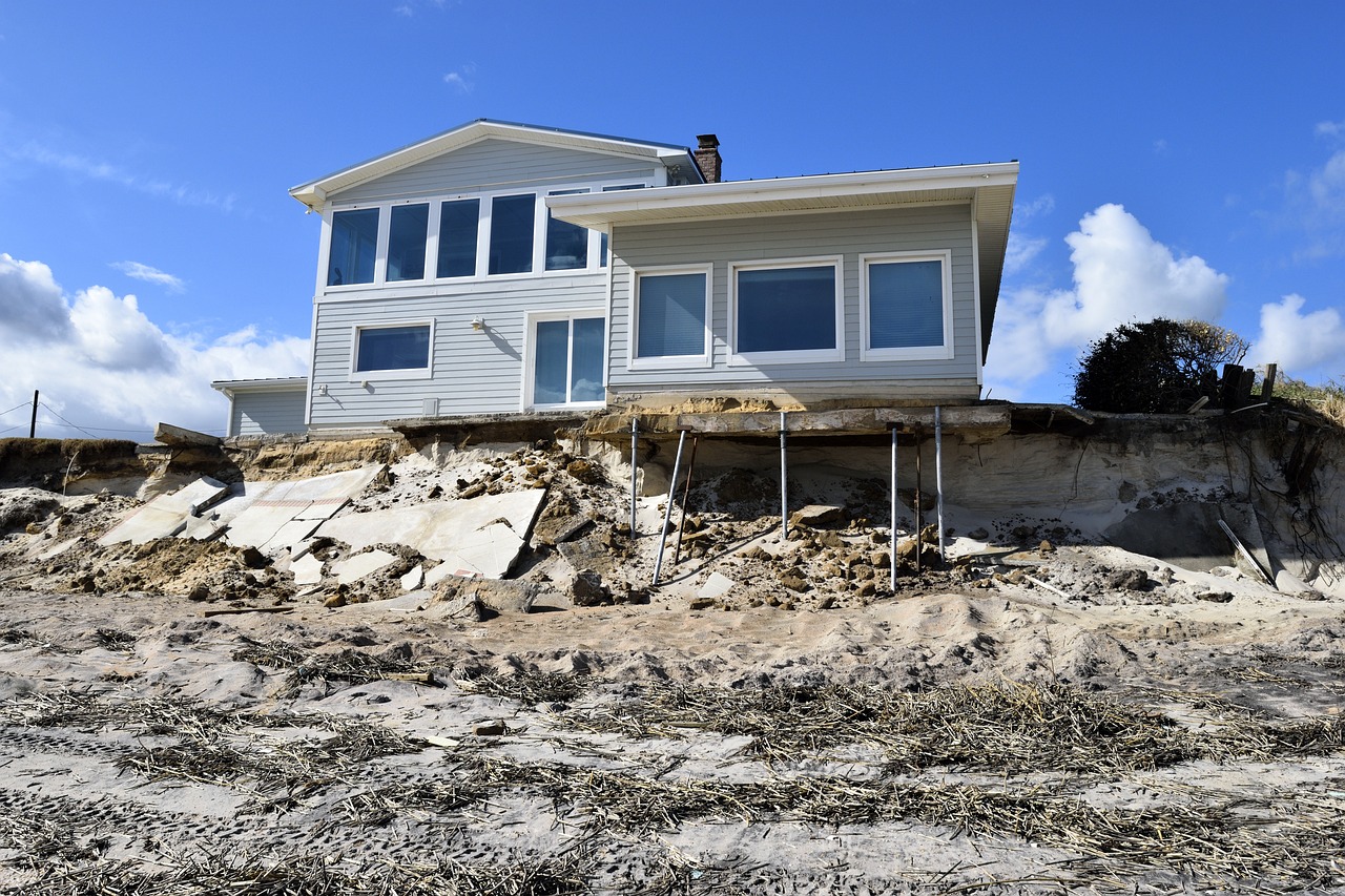 beach-erosion-1824092_1280