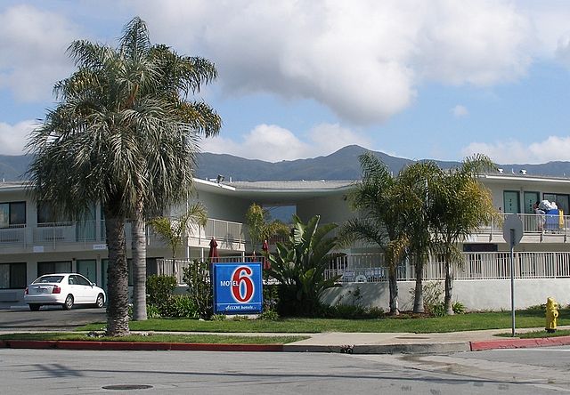640px-Thefirstmotel6
