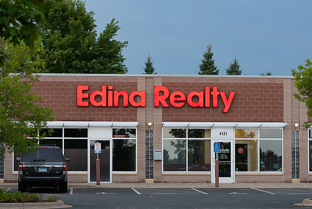 Edina_Realty_Real_Estate_Office