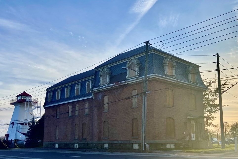 Lemont Building 4×6