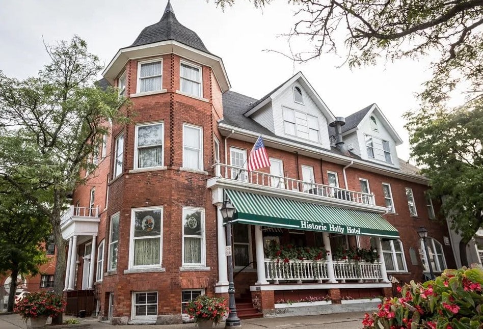 holly hotel