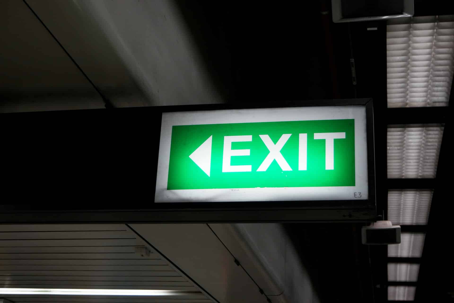 exit-1722888_1920