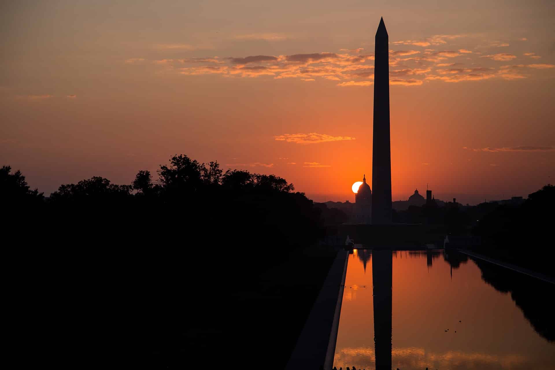 washington-monument-1809433_1920
