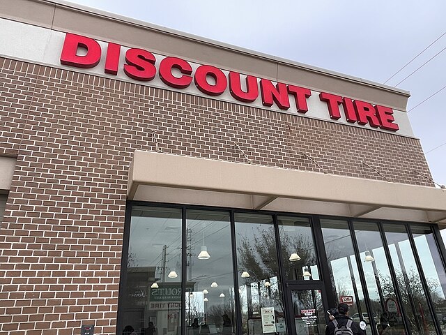 Discount_Tires_Lawrence_Kansas
