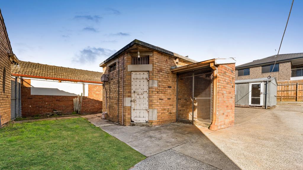 aussie jail cell